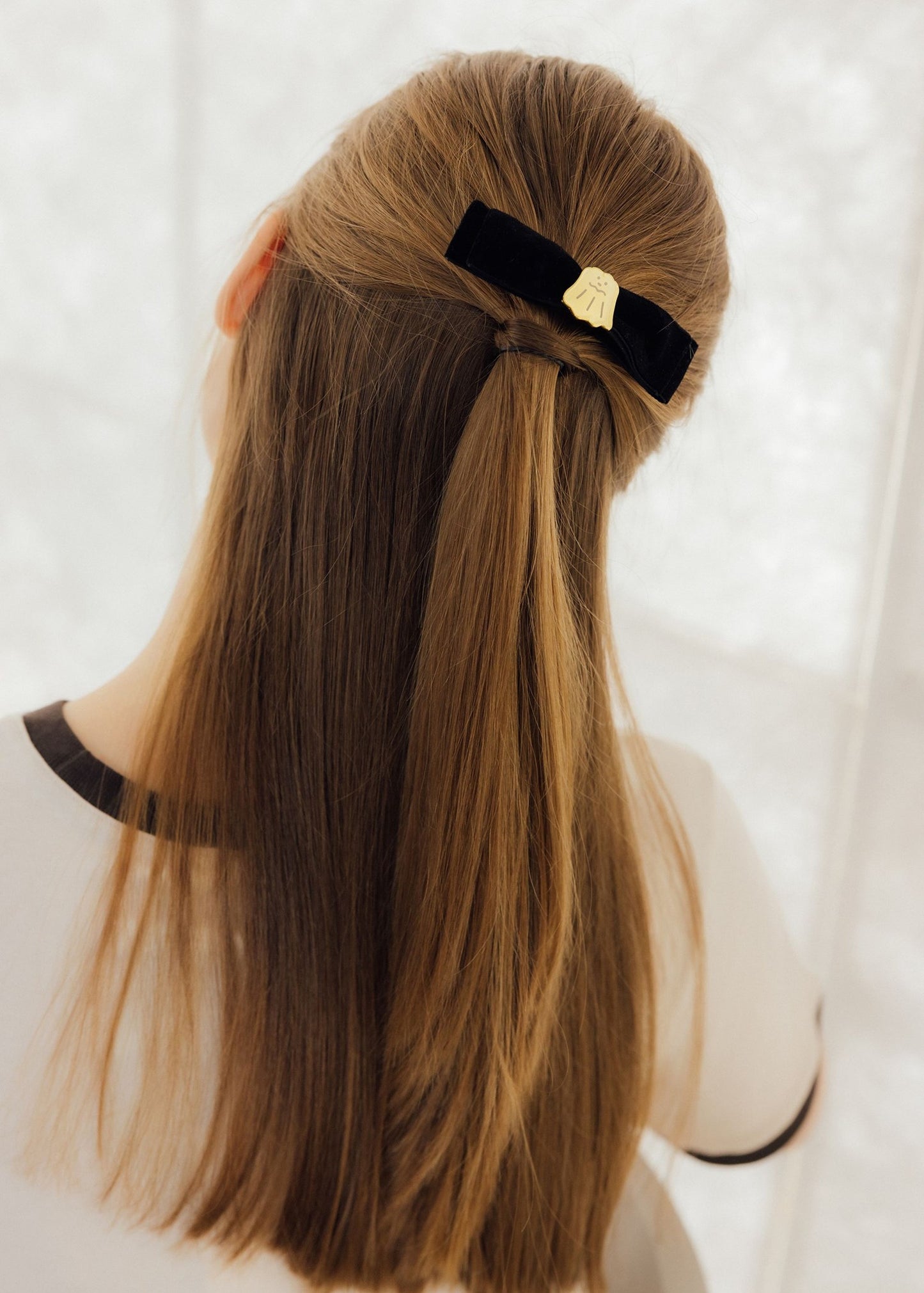 Canelé Velvet Bow Hair Clip